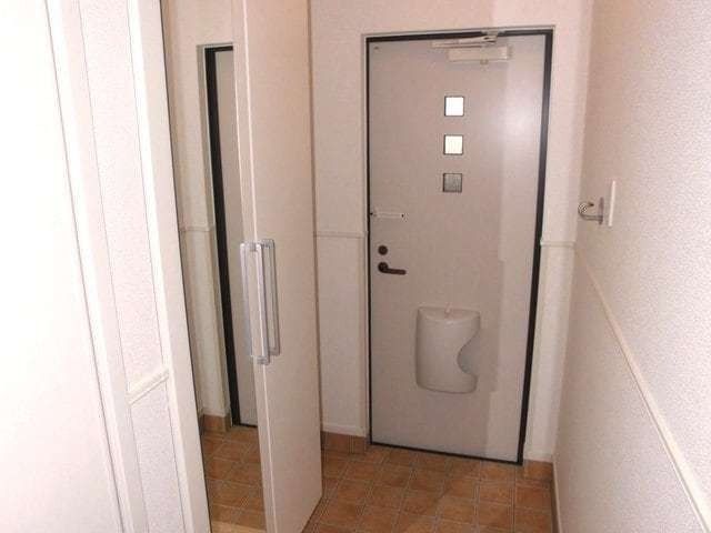 ��ʌ��������܎s�΋�厚�O���̃A�p�[�g�̌���