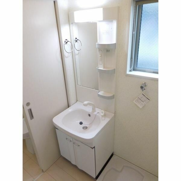 ��ʌ�����s�h���P���ڂ̃A�p�[�g�̐��ʏ�