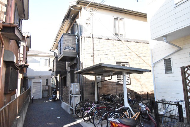 ��ʌ�����s�˒˓��Q���ڂ̃A�p�[�g�̌����O��