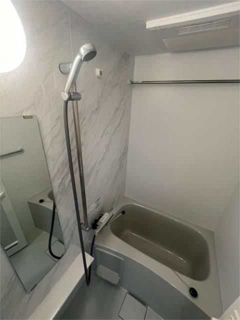 ��ʌ�����s�����Q���ڂ̃}���V�����̃o�X