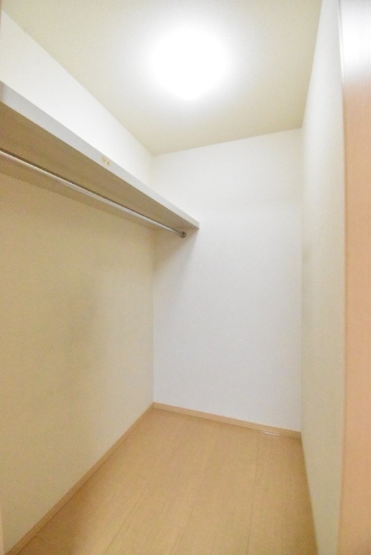 ��ʌ�����s�˒˓��Q���ڂ̃A�p�[�g�̎��[