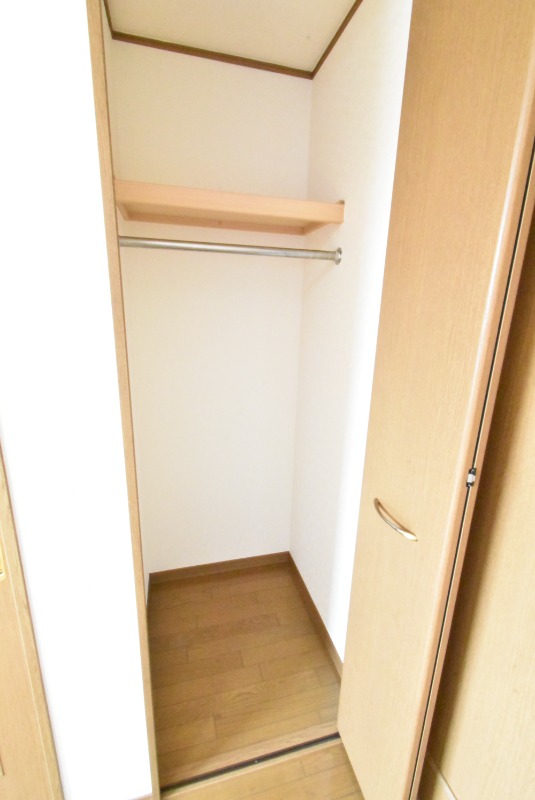 ��ʌ�����s�˒˓��S���ڂ̃A�p�[�g�̎��[