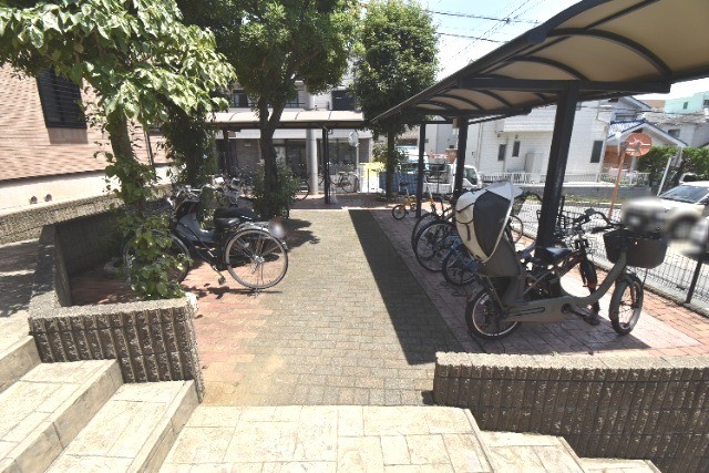 ��ʌ��������܎s��{��O���Q���ڂ̃A�p�[�g�̂��̑�