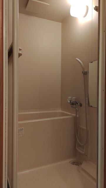 ��ʌ�����s�Ԉ�P���ڂ̃A�p�[�g�̃o�X