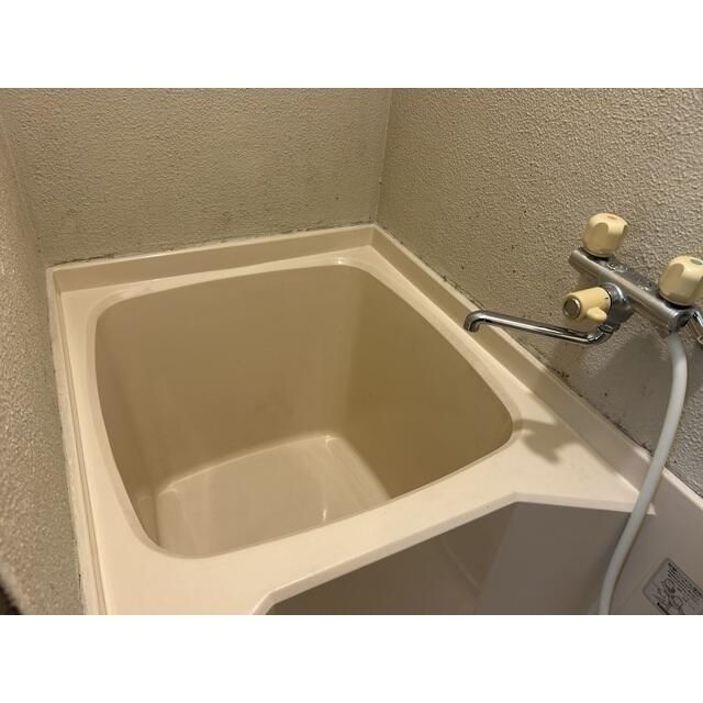 ��ʌ�����s�厚������̃A�p�[�g�̃o�X