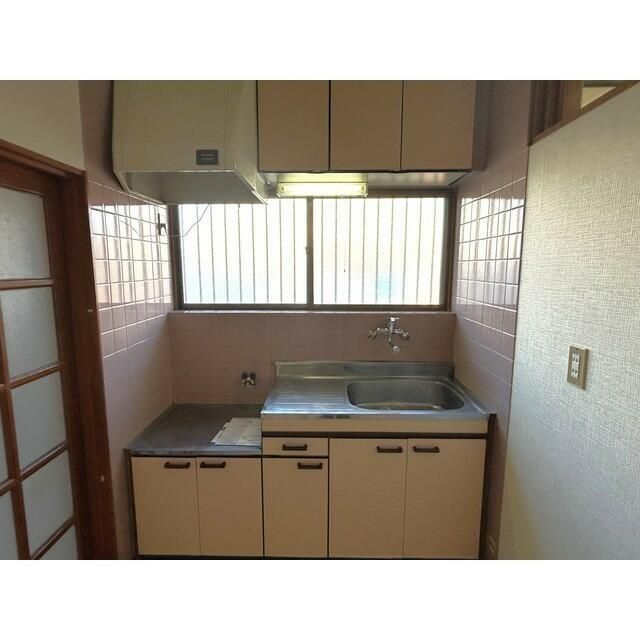 ��ʌ�����s�厚������̃A�p�[�g�̃L�b�`��