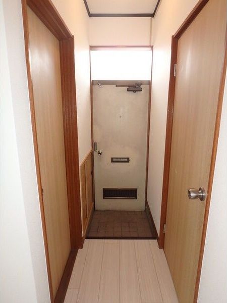 ��ʌ�����s�厚������̃A�p�[�g�̌���