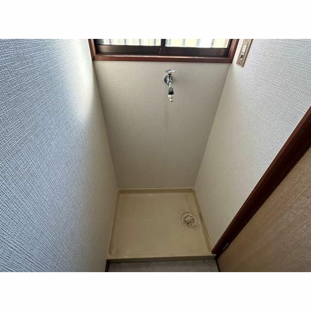 ��ʌ�����s�厚������̃A�p�[�g�̂��̑��ݔ�