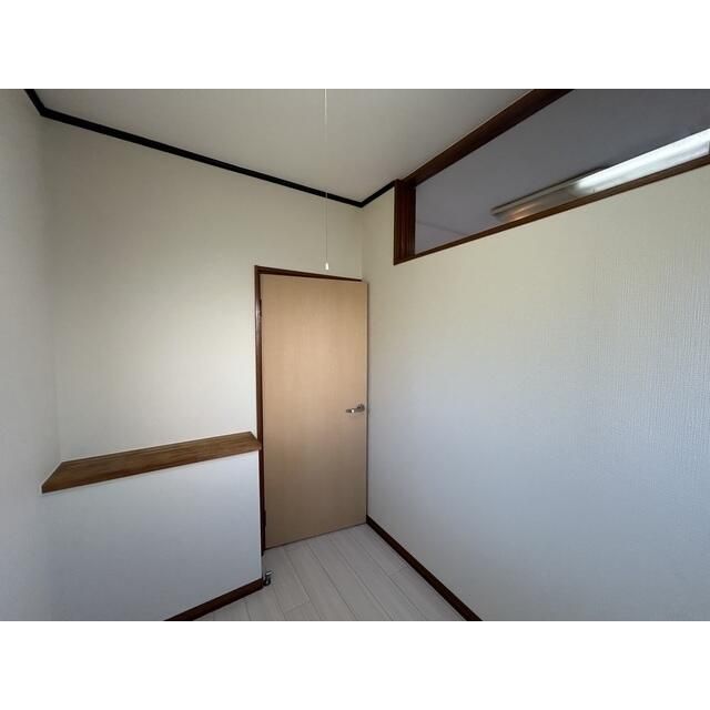 ��ʌ�����s�厚������̃A�p�[�g�̂��̑������E�X�y�[�X