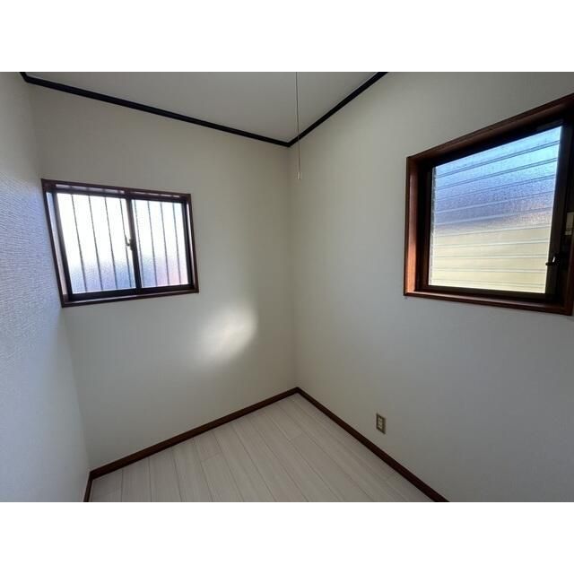 ��ʌ�����s�厚������̃A�p�[�g�̂��̑������E�X�y�[�X