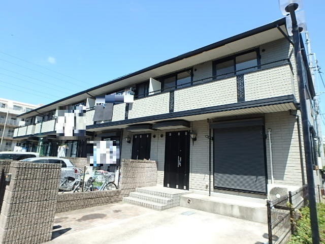 ��ʌ��������܎s�Y�a���؍�T���ڂ̃e���X�n�E�X�̌����O��