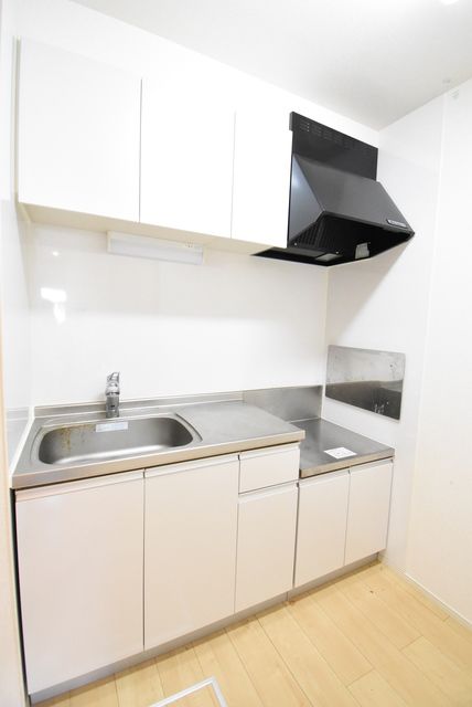 ��ʌ��������܎s�k��{�����S���ڂ̃A�p�[�g�̃L�b�`��