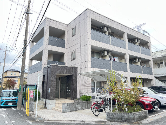 ��ʌ�����s�˒˂S���ڂ̃}���V�����̃G���g�����X