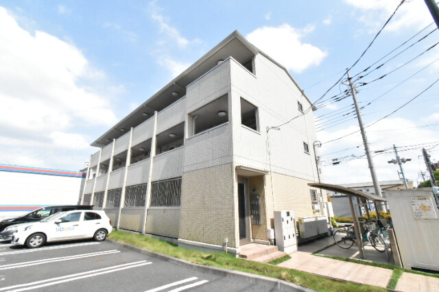 ��ʌ������s���]�U���ڂ̃A�p�[�g�̌����O��