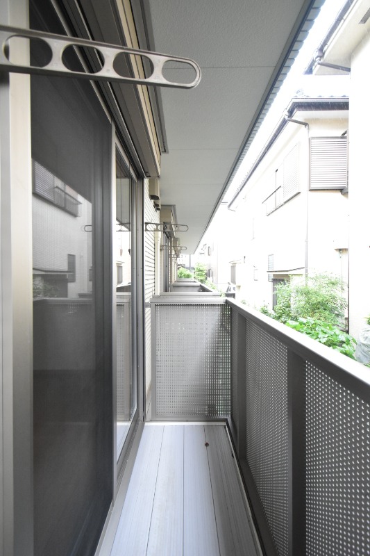 ��ʌ��������܎s��{��听���Q���ڂ̃A�p�[�g�̃o���R�j�[