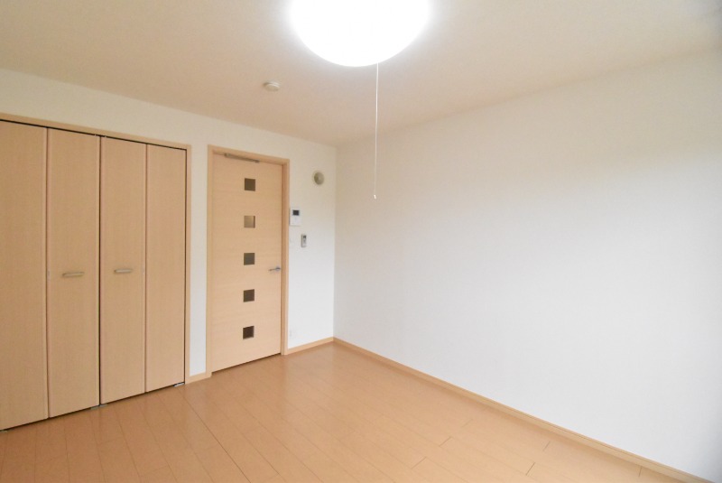 ��ʌ��������܎s�k����i���R���ڂ̃A�p�[�g�̋��ԁE���r���O