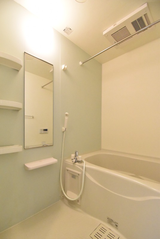 ��ʌ��������܎s�k����i���R���ڂ̃A�p�[�g�̃o�X