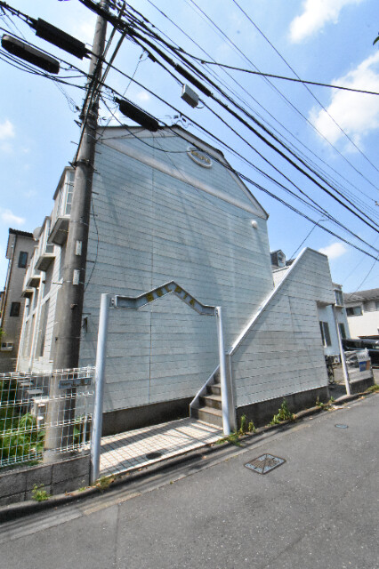 ��ʌ�����s��c�{941-3�̃A�p�[�g�̌����O��