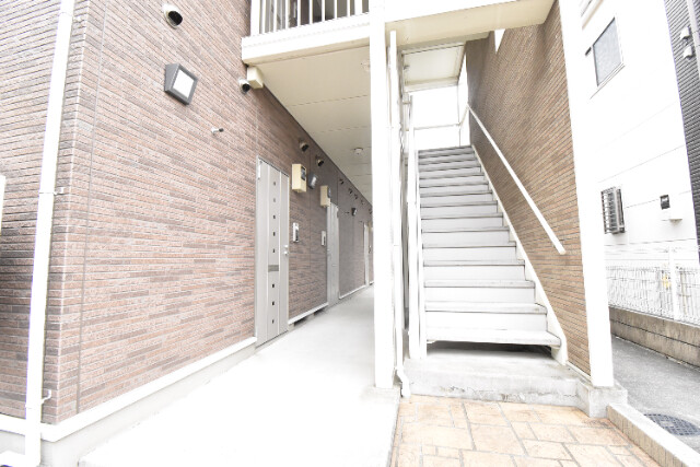 ��ʌ��������܎s�k����i���R���ڂ̃A�p�[�g�̃G���g�����X