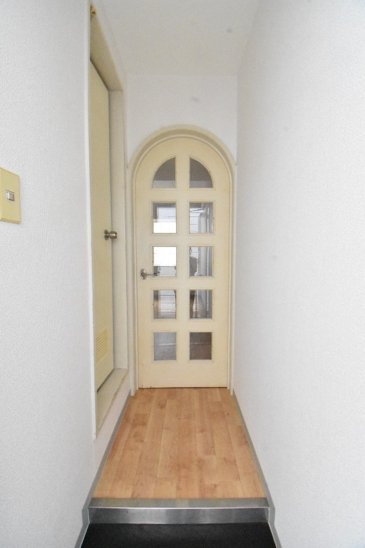 ��ʌ�����s��c�{�̃A�p�[�g�̌���