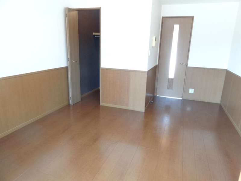 ��ʌ��������܎s�k����i���P���ڂ̃A�p�[�g�̋��ԁE���r���O