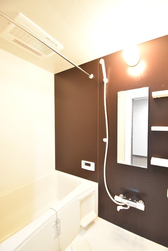 ��ʌ�����s�O�c�a�P���ڂ̃}���V�����̃o�X