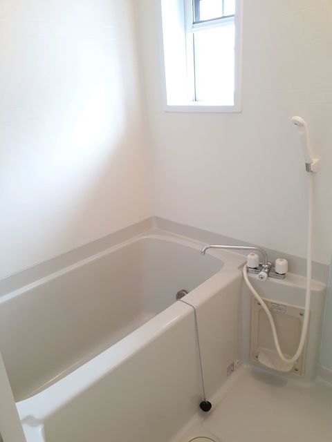 ��ʌ��������܎s�΋�厚�O���̃A�p�[�g�̃o�X