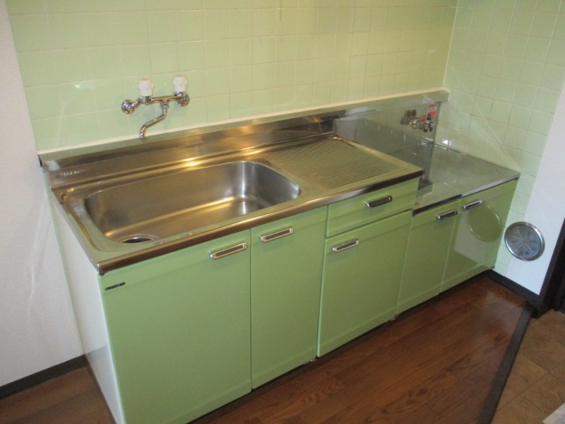 ��ʌ��������܎s�k����i���Q���ڂ̃}���V�����̃L�b�`��