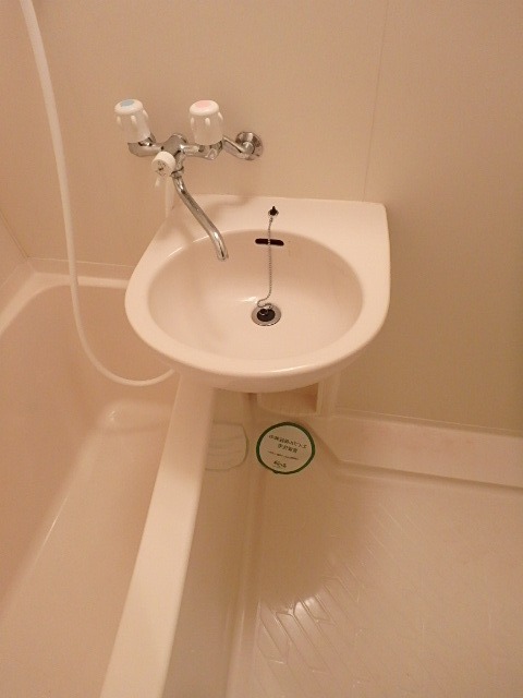 ��ʌ��������܎s��{����ؒ��Q���ڂ̃}���V�����̐��ʏ�