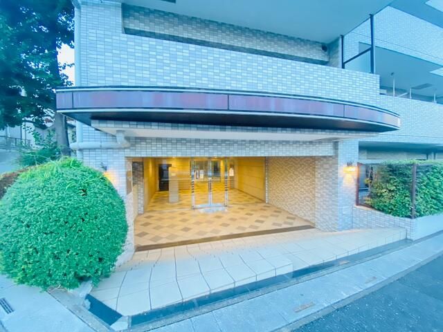 ��ʌ�����s�˒˂P���ڂ̃}���V�����̃G���g�����X