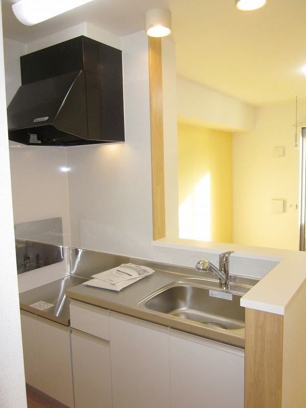 ��ʌ������s�����̃A�p�[�g�̃L�b�`��