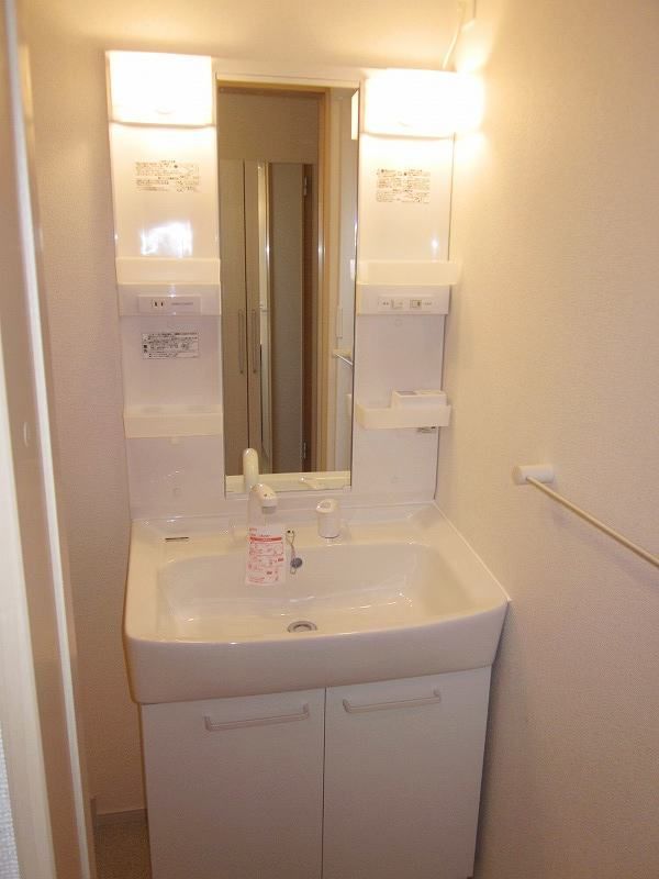 ��ʌ������s�����̃A�p�[�g�̐��ʏ�