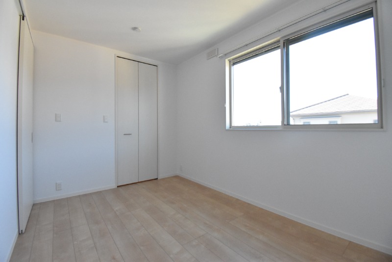 ��ʌ�����s�˒˂T���ڂ̃A�p�[�g�̐Q��