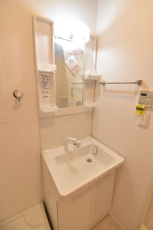 ��ʌ�����s�˒˂T���ڂ̃A�p�[�g�̐��ʏ�