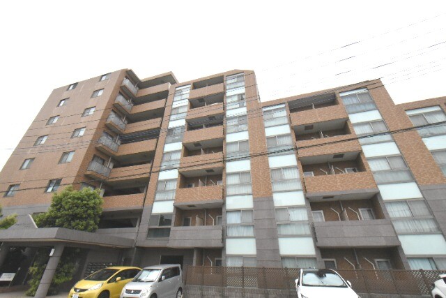 ��ʌ��������܎s�����擌��{�S����32-4�̃}���V�����̌����O��