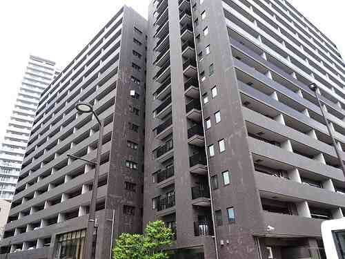 ��ʌ��������܎s��{�扺���R���ڂ̃}���V�����̌����O��