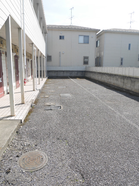 ��ʌ��������܎s�����擌��{�U���ڂ̃A�p�[�g�̒��ԏ�