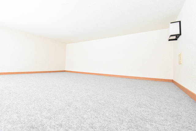 ��ʌ��������܎s�����擌��{�U���ڂ̃A�p�[�g�̂��̑������E�X�y�[�X