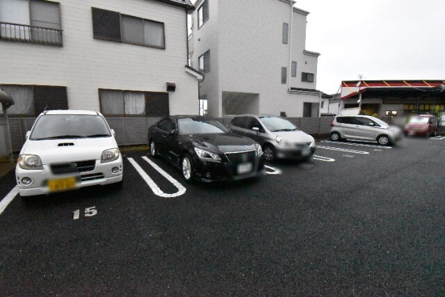 ��ʌ�����s�厚���V��h�̃}���V�����̒��ԏ�