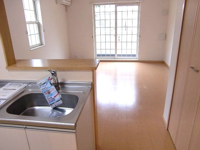 ��ʌ��������܎s��������u�P���ڂ̃A�p�[�g�̋��ԁE���r���O