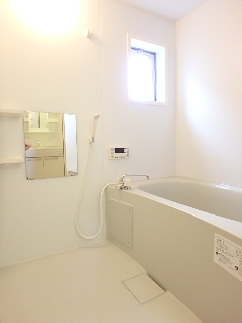 ��ʌ��������܎s����O���T���ڂ̃e���X�n�E�X�̃o�X