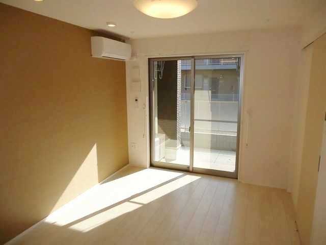 ��ʌ��@�c�s���m�؂P���ڂ̃A�p�[�g�̋��ԁE���r���O