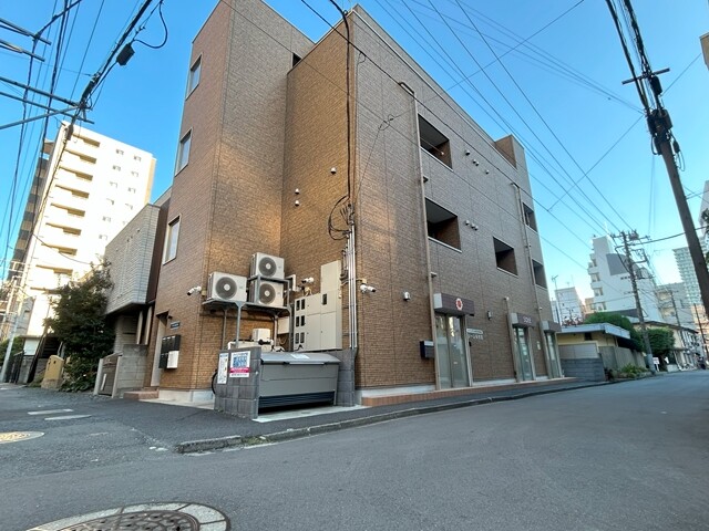 ��ʌ��������܎s��{���咬�R���ڂ̃}���V�����̌����O��