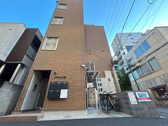 ��ʌ��������܎s��{���咬�R����118-1�̃}���V�����̌����O��