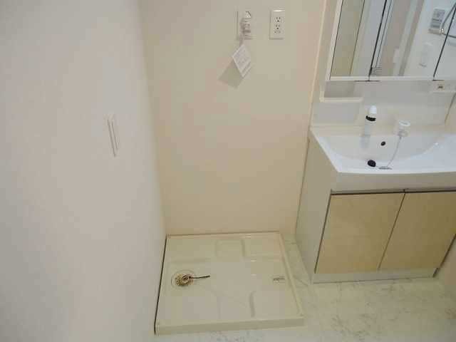 ��ʌ��@�c�s���m�؂P���ڂ̃A�p�[�g�̂��̑��ݔ�