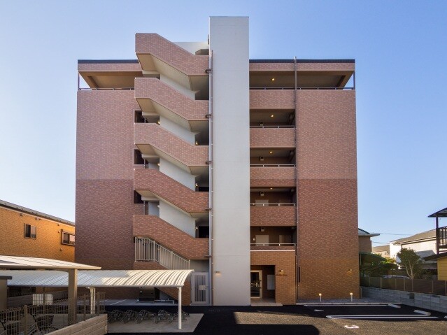 ��ʌ�����s�{���P����7-4�̃}���V�����̌����O��