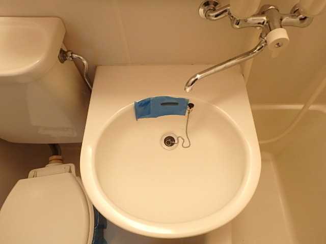 ��ʌ��������܎s������ۃ��蒬�̃A�p�[�g�̐��ʏ�