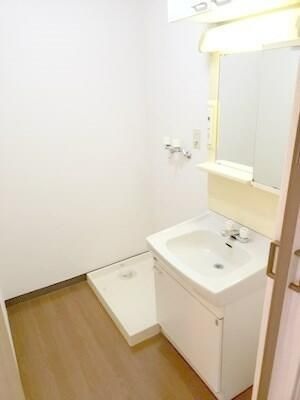 ��ʌ�����s���L�R���ڂ̃}���V�����̐��ʏ�