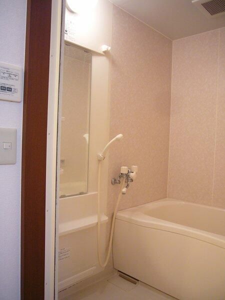 ��ʌ��������܎s���撆���P���ڂ̃A�p�[�g�̃o�X