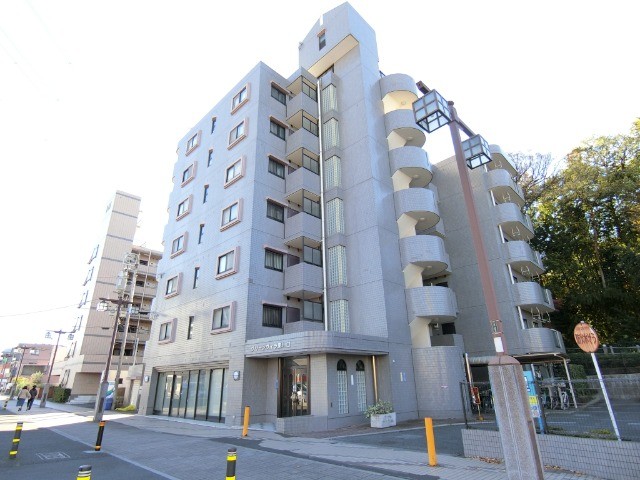 ��ʌ�����s������P���ڂ̃}���V�����̌����O��